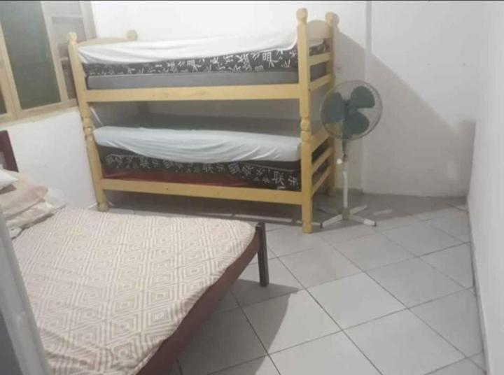 Aluga-se Casa Em *